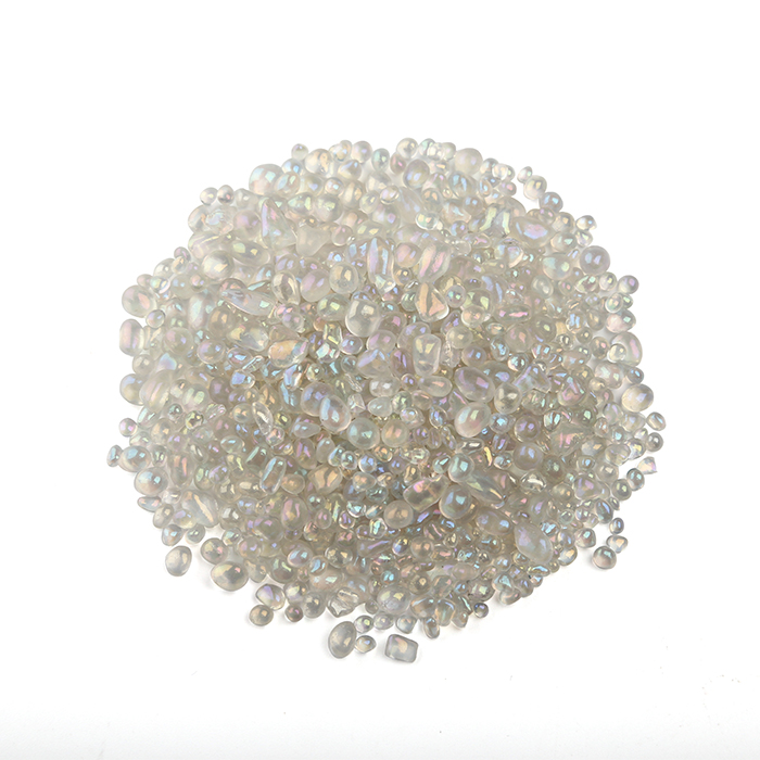 Iridescent glass beads
